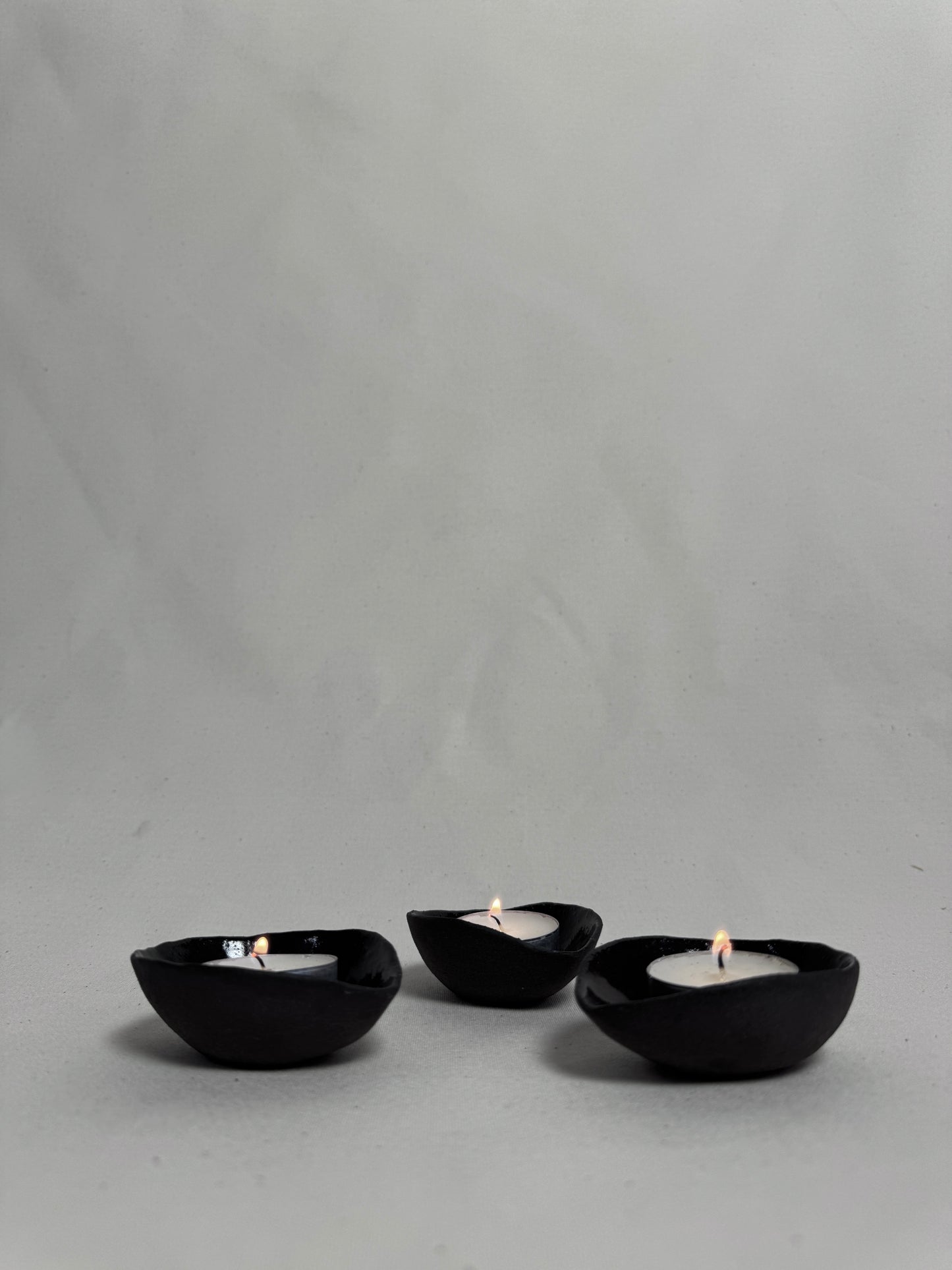 Tea light holder - black