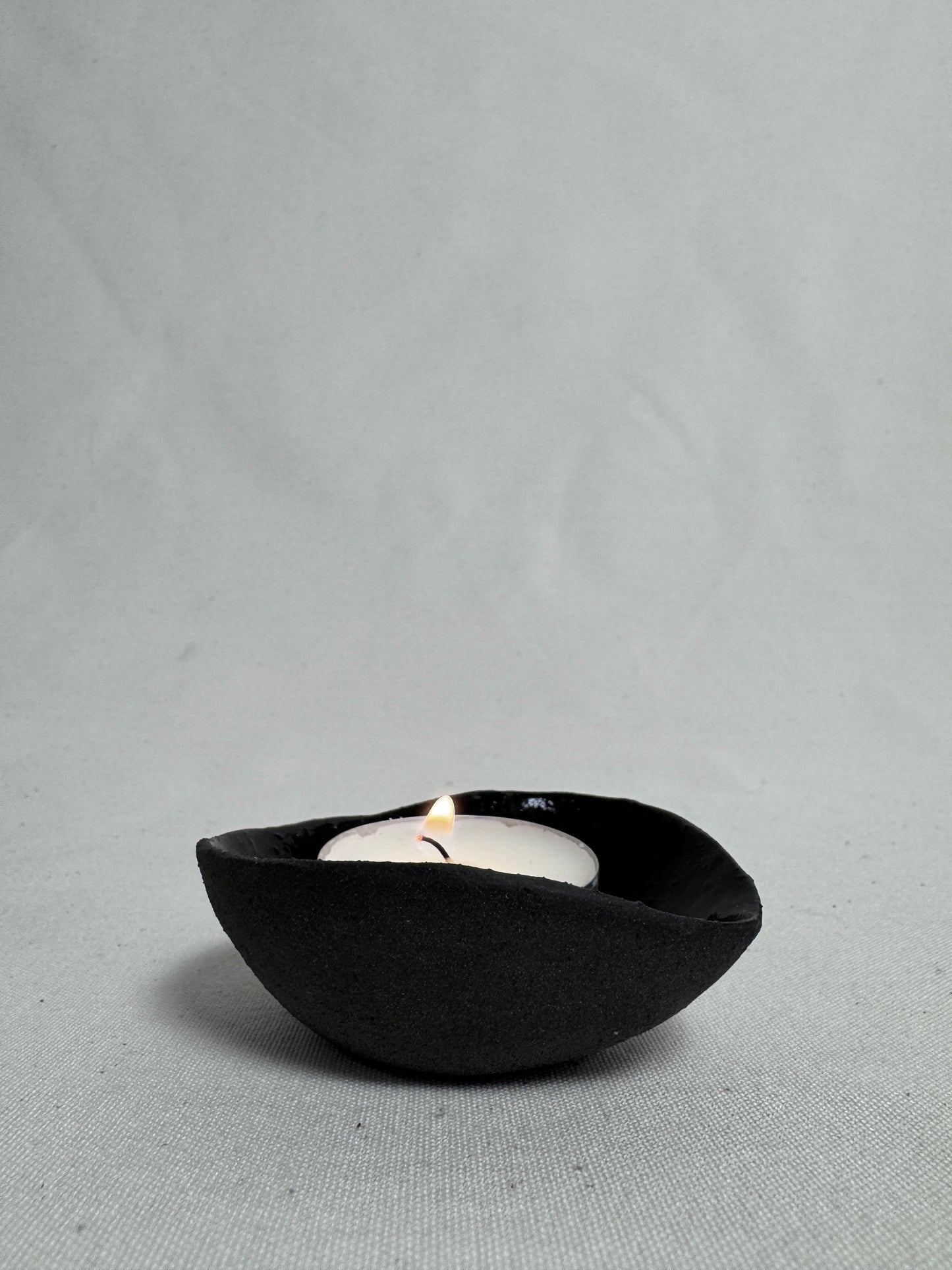Tea light holder - black