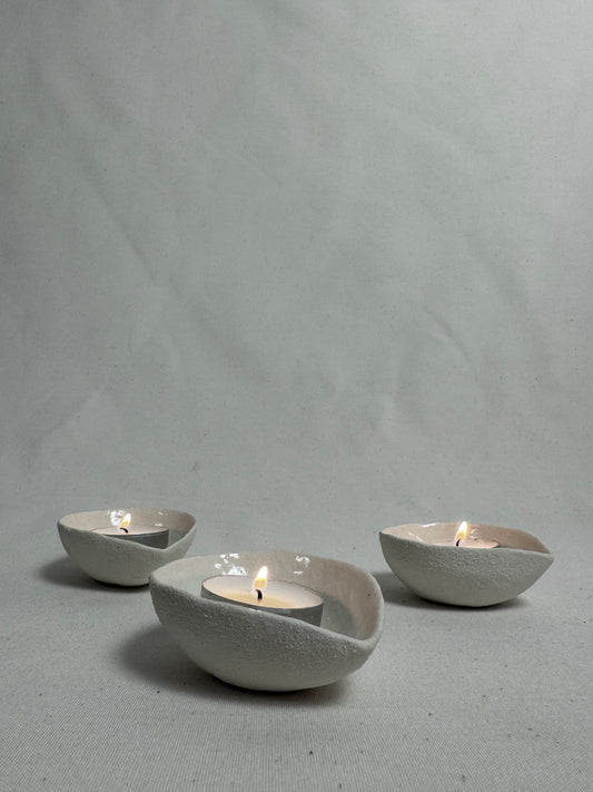 Tea light holder - white